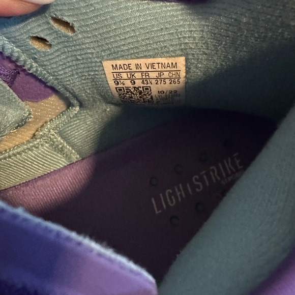 Adidas Mitchell DON Issue 4 Basketball men’s size 9.5 - Picture 8 of 9